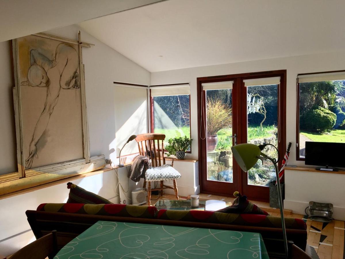 Unique Artists Studio With A Private Garden. Pewsey Exterior photo