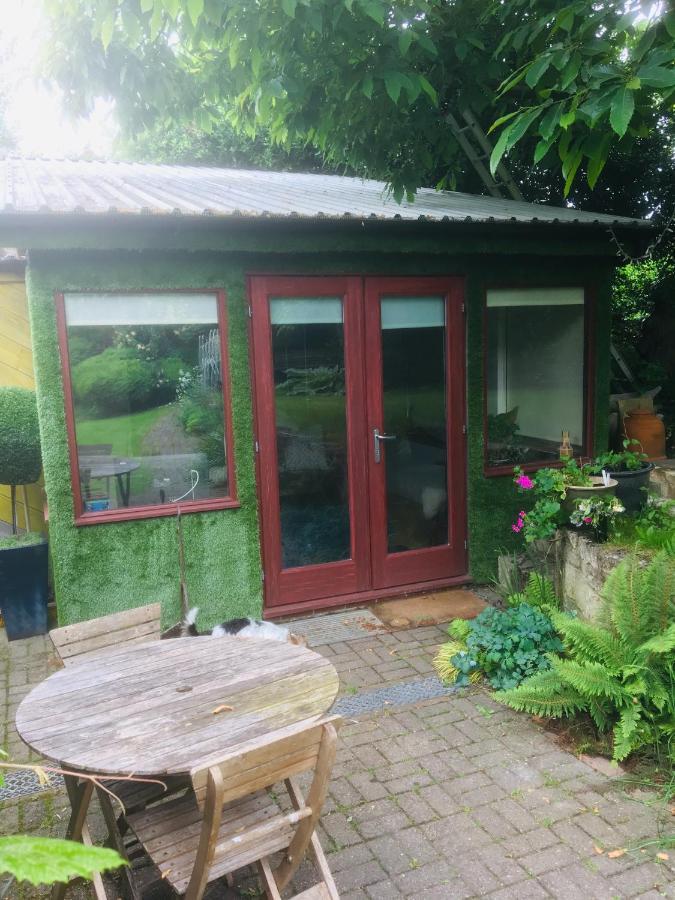 Unique Artists Studio With A Private Garden. Pewsey Exterior photo