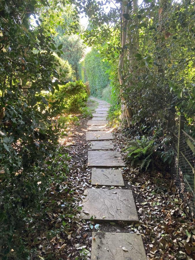 Unique Artists Studio With A Private Garden. Pewsey Exterior photo