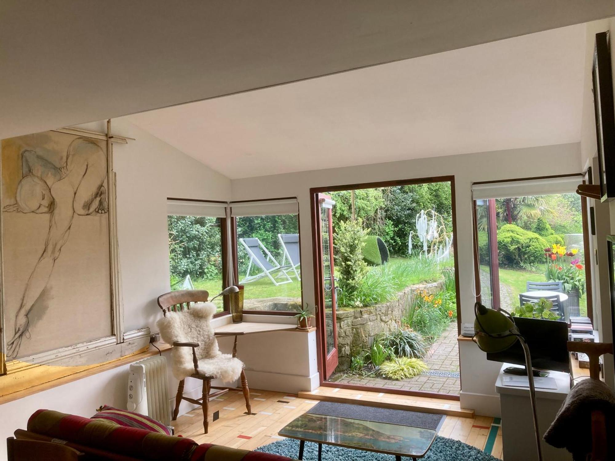 Unique Artists Studio With A Private Garden. Pewsey Exterior photo